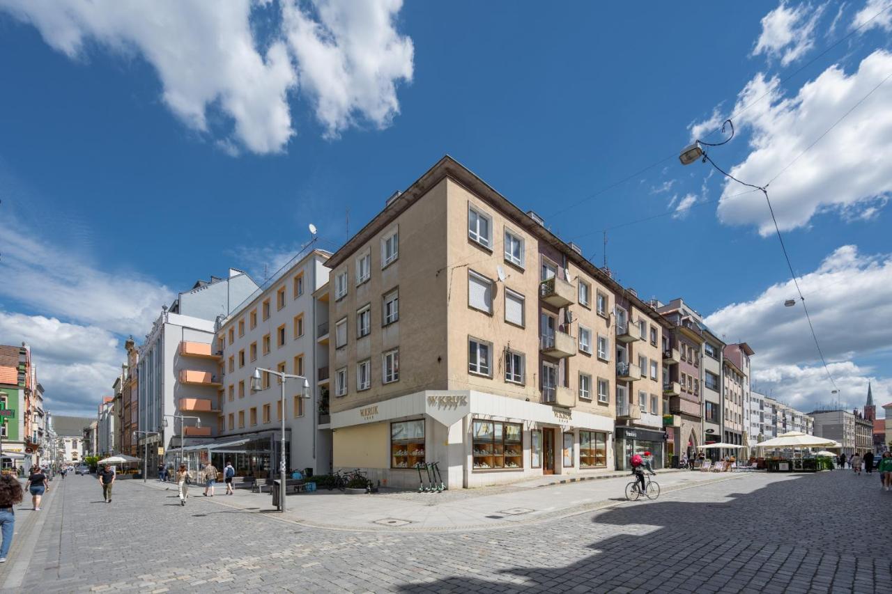 Market Square Corner Apartment Kuznicza By Noclegi Renters Wroclaw Bagian luar foto