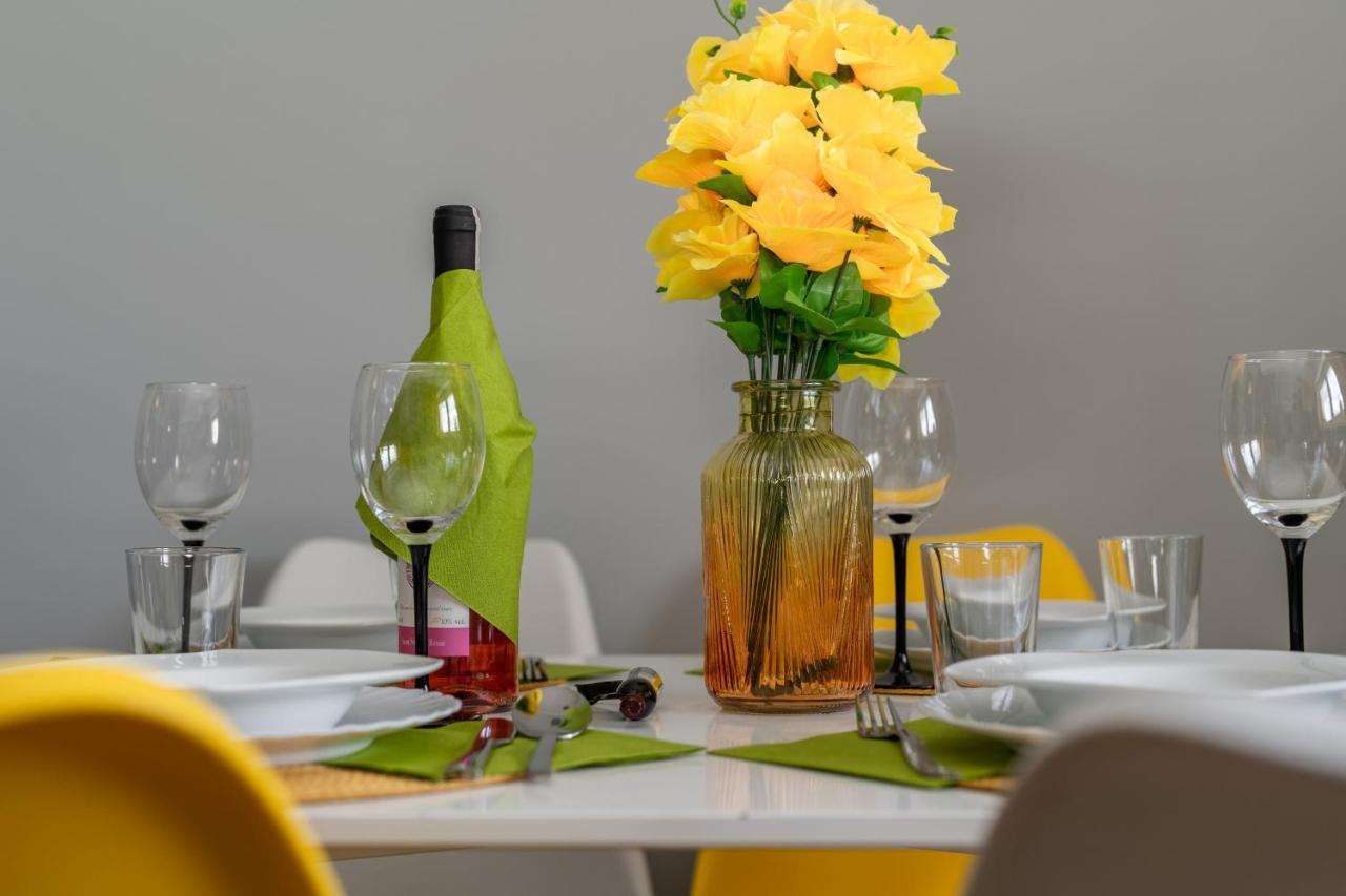 Market Square Corner Apartment Kuznicza By Noclegi Renters Wroclaw Bagian luar foto